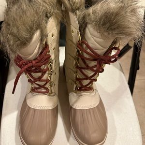 SOREL - Women's Tofino II Winter Boot with Faux Fur Cuff-Size 8 (US)